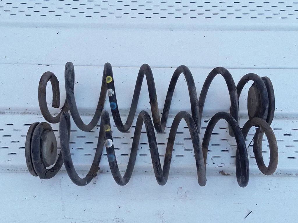 Rear coil spring – Citroen C4 I (2004-2010)