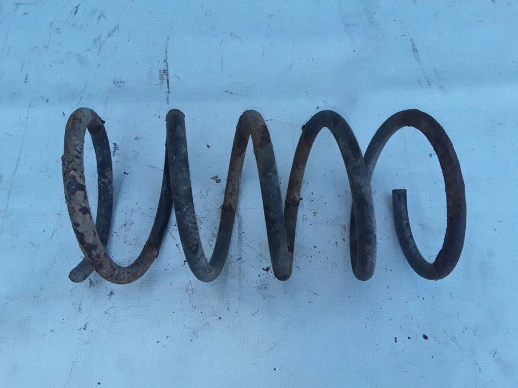 Rear coil spring – Volvo S60 (2001-2004)