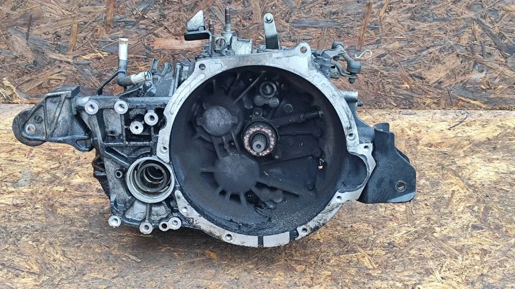 Manual 6 speed gearbox – Mitsubishi Outlander (2007-2012)