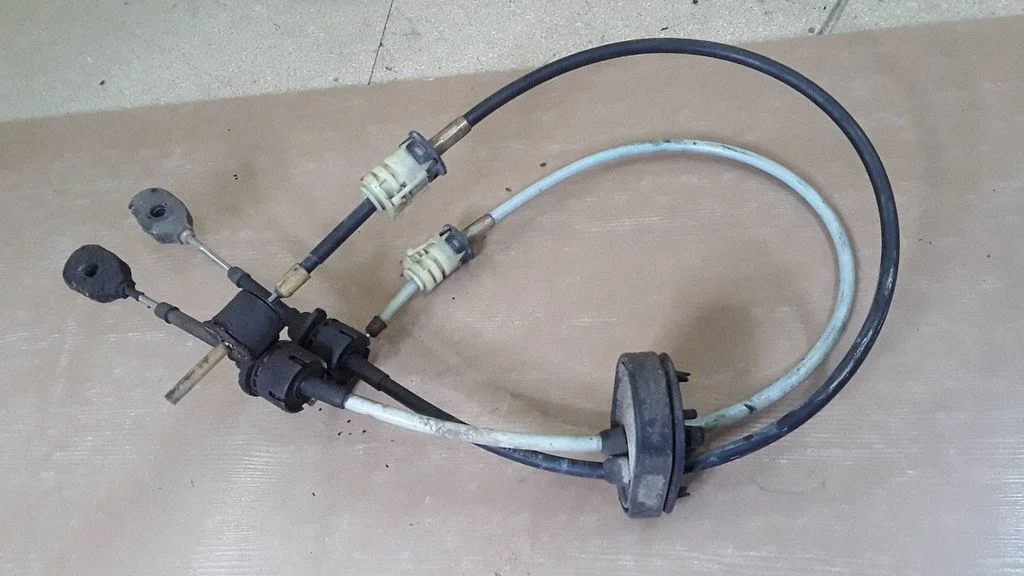Gear shift cable linkage – Opel Vectra C (2002-2005)
