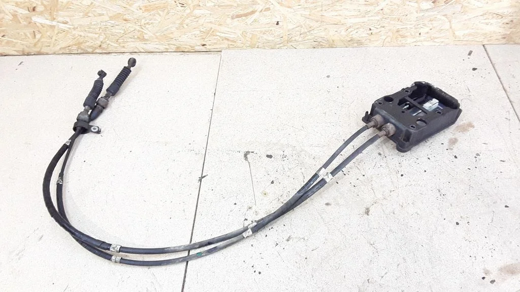 Gear shift cable linkage – Subaru Impreza III (2008-2011)