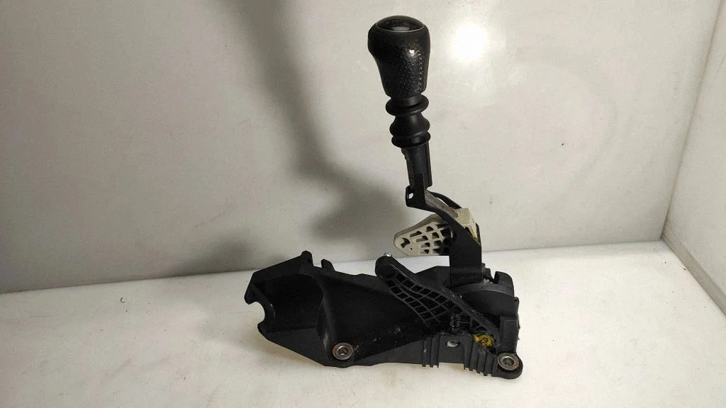 Gear selector mechanism JD200