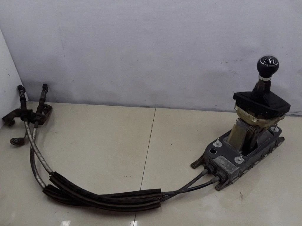Gear selector mechanism – Volkswagen Golf IV (1998-2005)