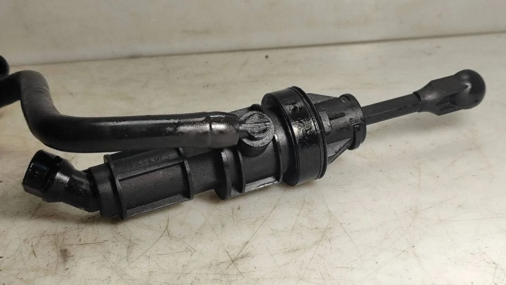 Siduri peasilinder – Mitsubishi Outlander (2007-2012)