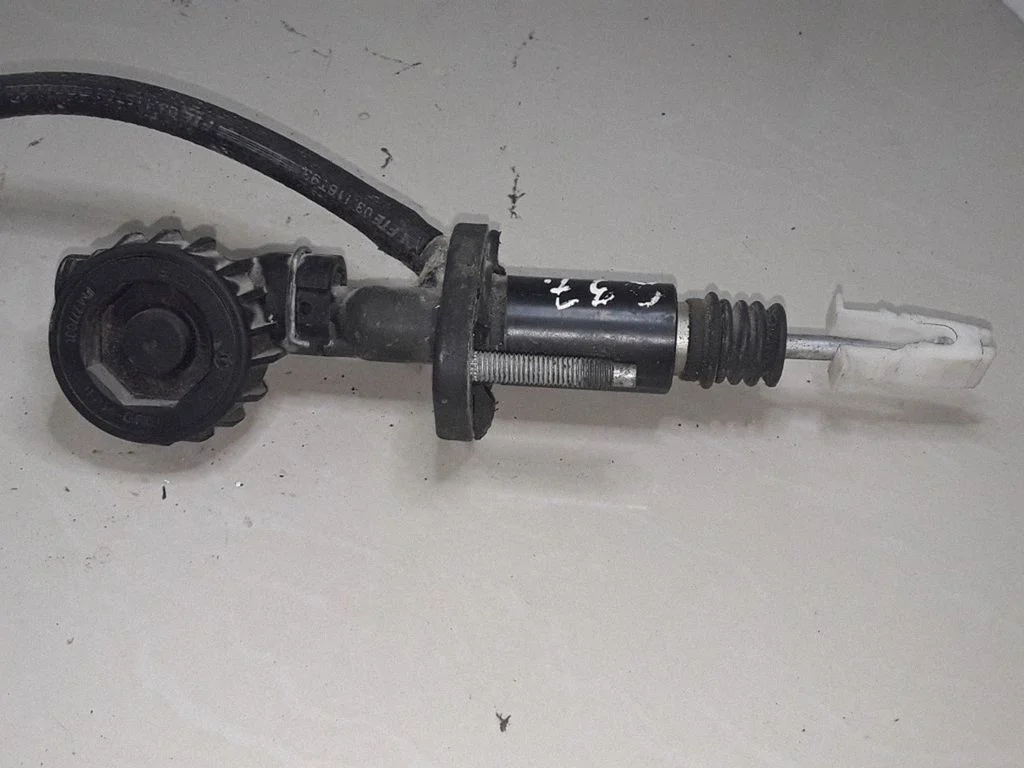 Siduri peasilinder – Opel Vectra B (1996-2002)