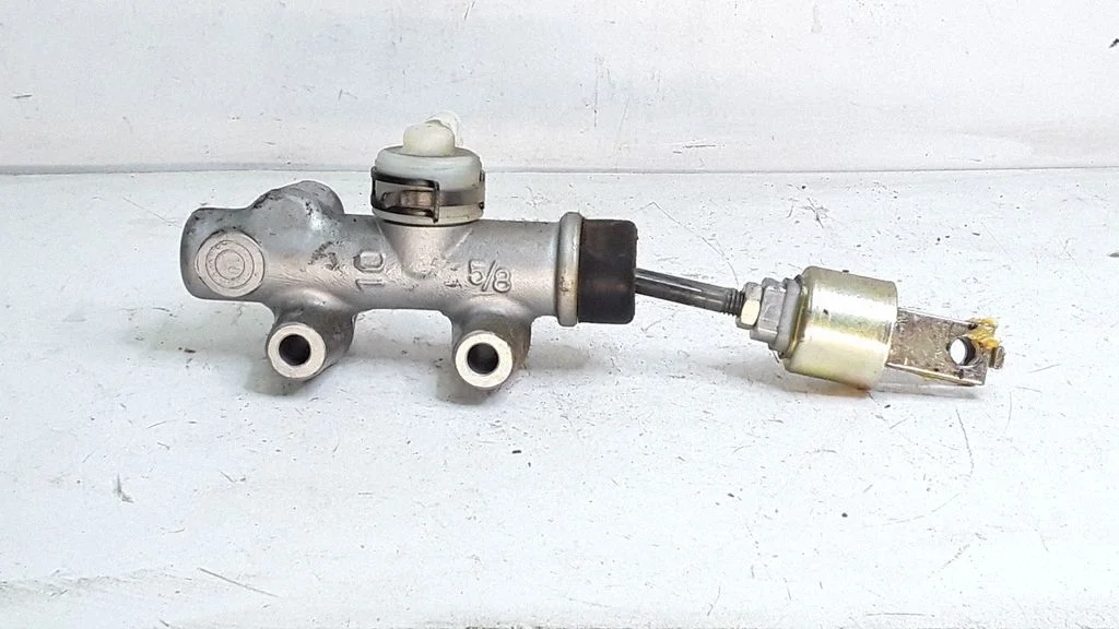 Siduri peasilinder – Toyota Avensis T250 (2003-2006)