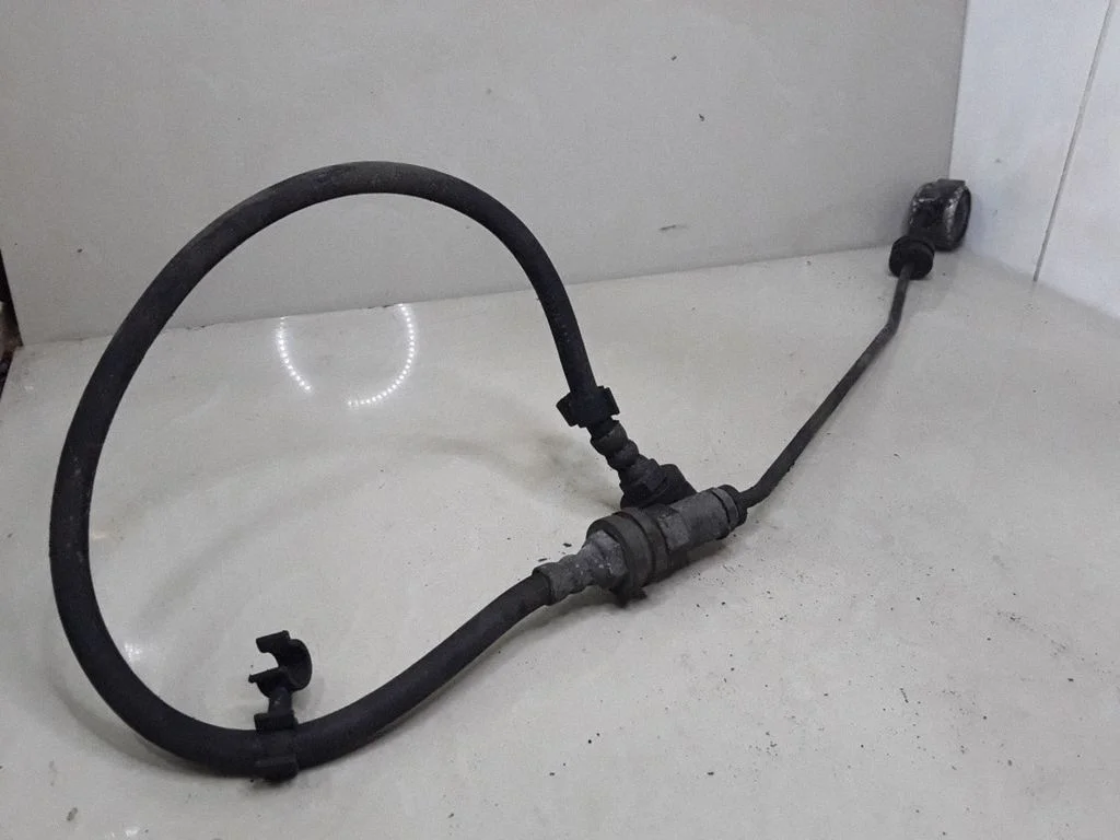 Clutch pipe/line