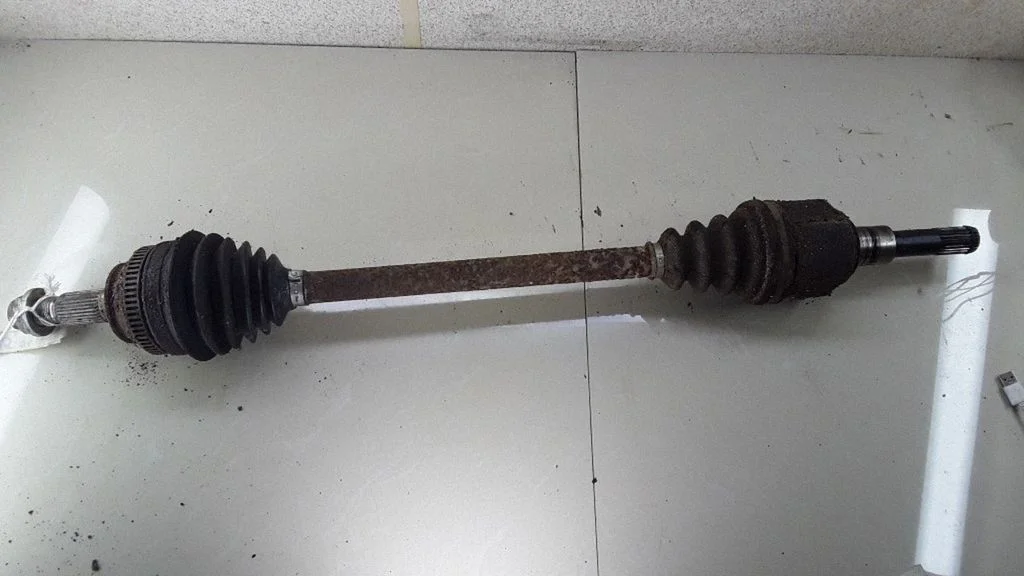 Rear driveshaft – left