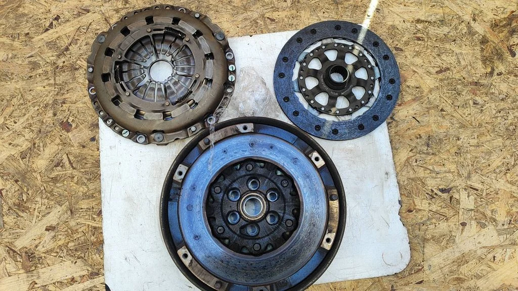 Clutch set kit – BMW 3 Series E90 E91 (2005-2012)