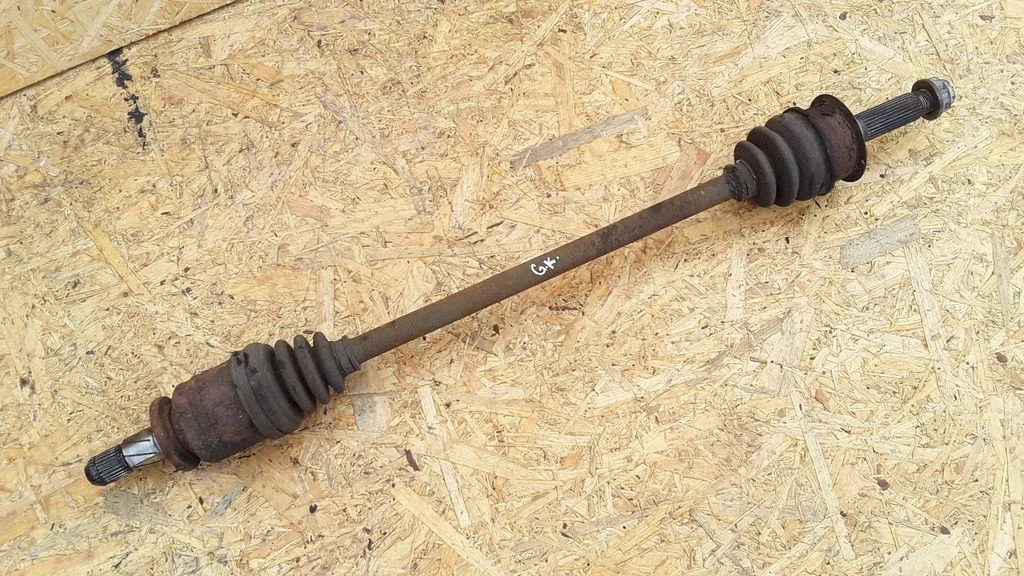Rear driveshaft – Subaru Legacy (2004-2006)