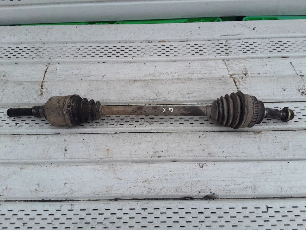 Rear driveshaft – left