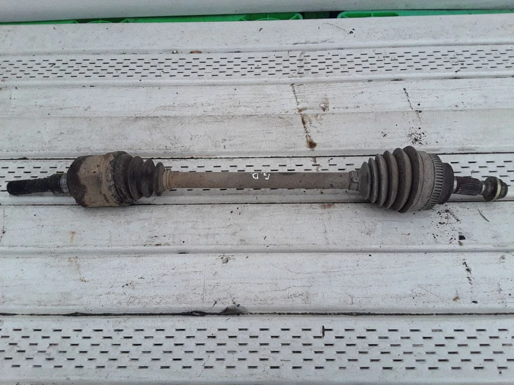 Rear driveshaft – right
