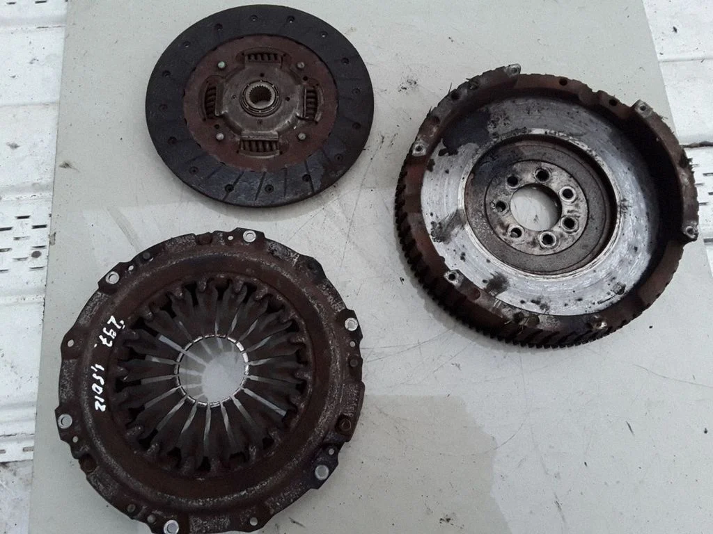 Clutch set kit – Nissan Micra (2003-2007)
