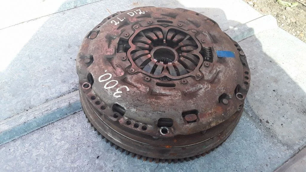 Clutch set kit – Toyota Avensis T250 (2006-2009)