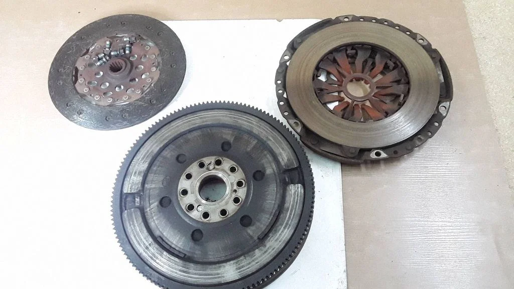 Clutch set kit – Opel Vectra C (2002-2005)