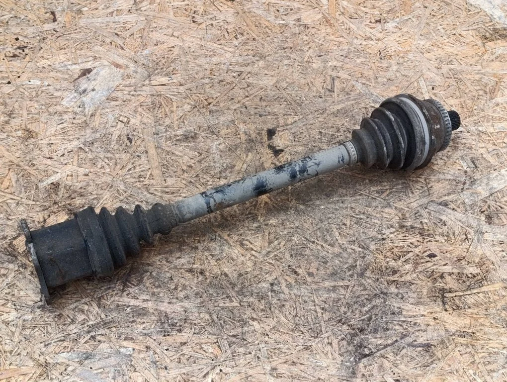 Front driveshaft – Audi A4 S4 B6 8E 8H (2001-2005)