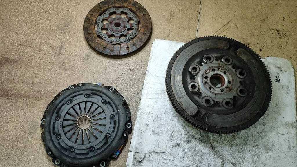 Clutch set kit – Citroen C4 I (2004-2010)