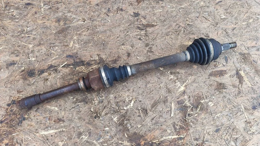 Front driveshaft – right