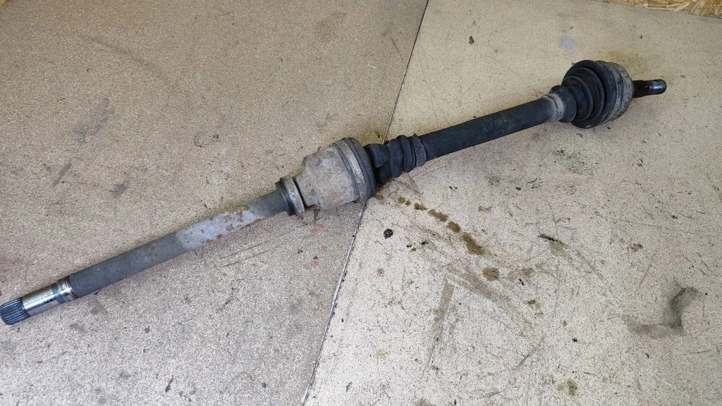 Front driveshaft – right