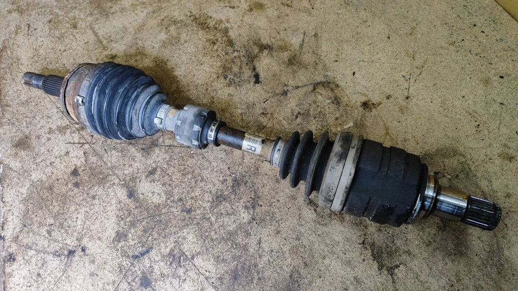 Front driveshaft – Toyota Auris 150 (2006-2012)