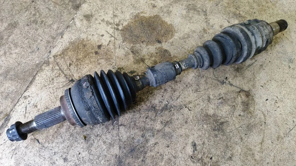 Front driveshaft – Toyota Corolla Verso AR10 (2004-2009)