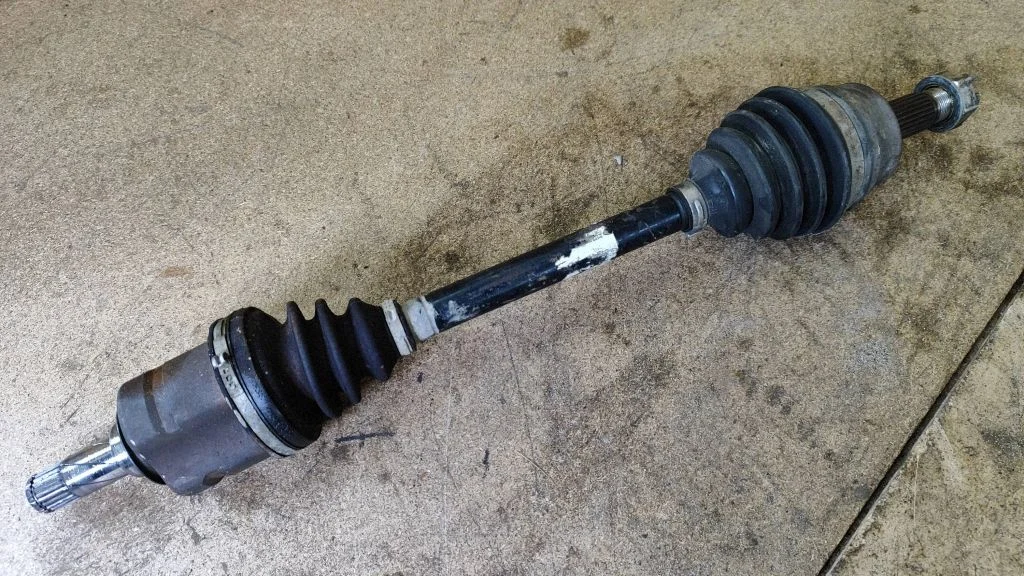 Front driveshaft 10020898