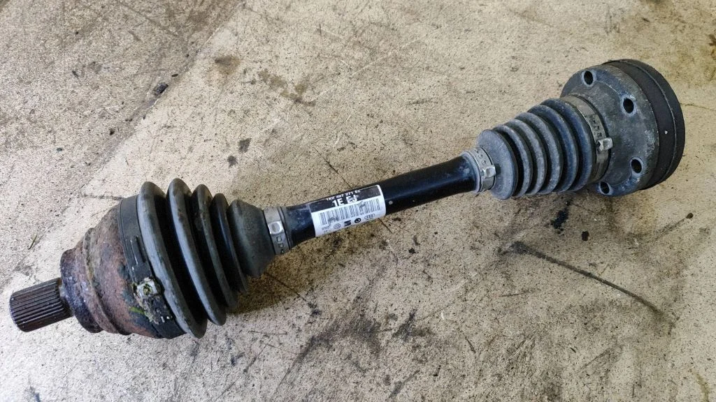 Front driveshaft 1K0407271EE