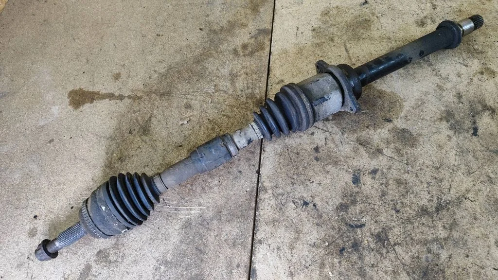 Front driveshaft – right