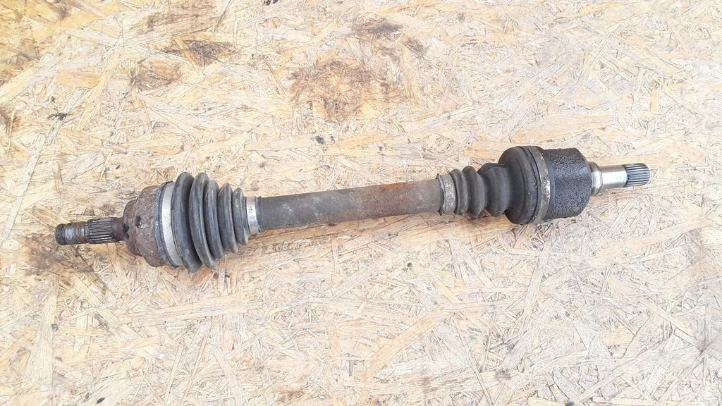 Front driveshaft – left