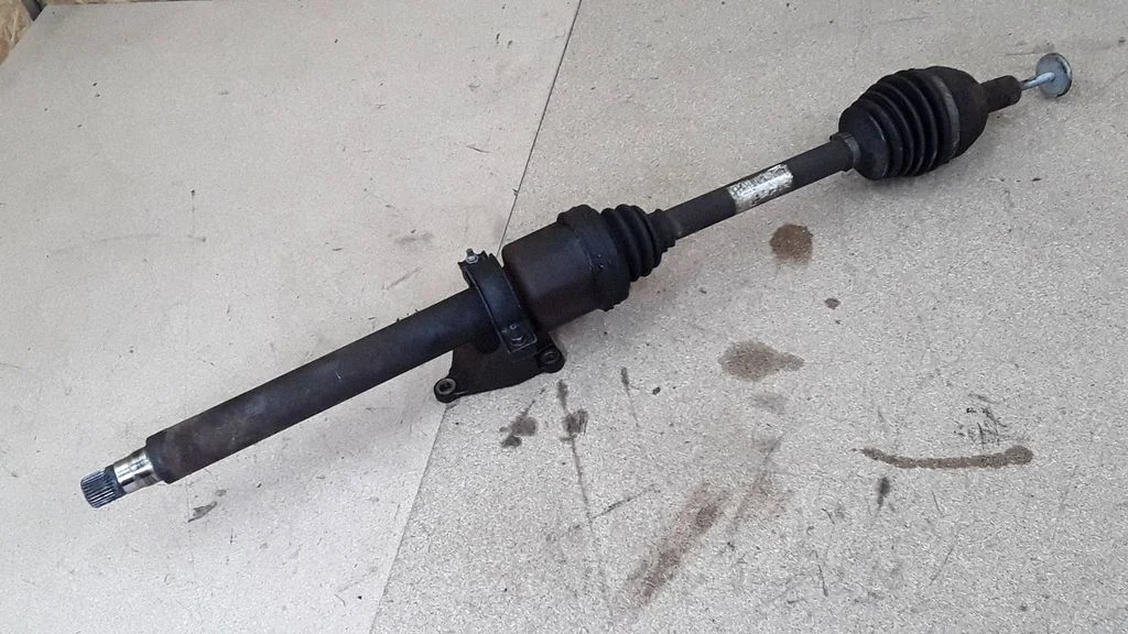 Front driveshaft 7G913B436BD