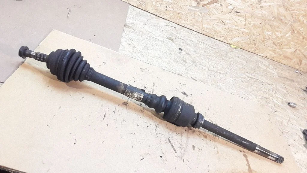 Front driveshaft 9632687980