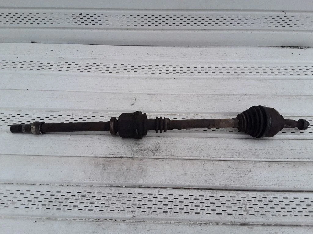 Front driveshaft – right