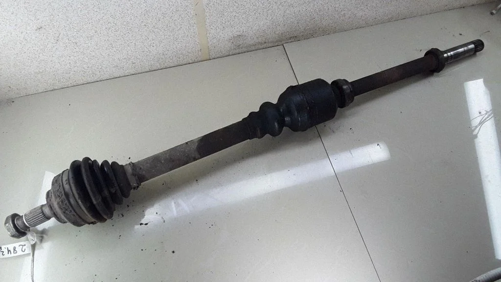 Front driveshaft – right
