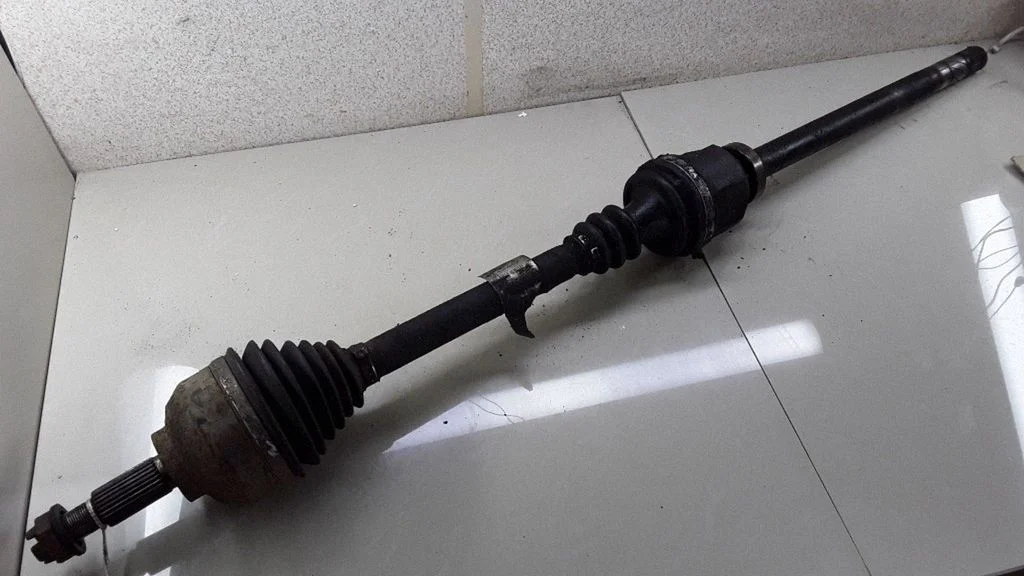 Front driveshaft 8200436849