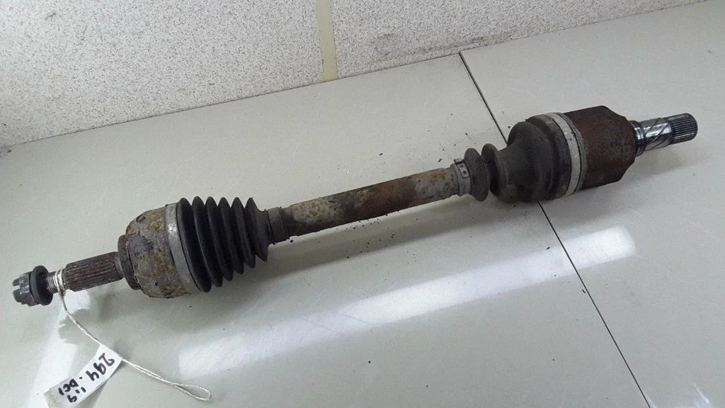 Front driveshaft – left