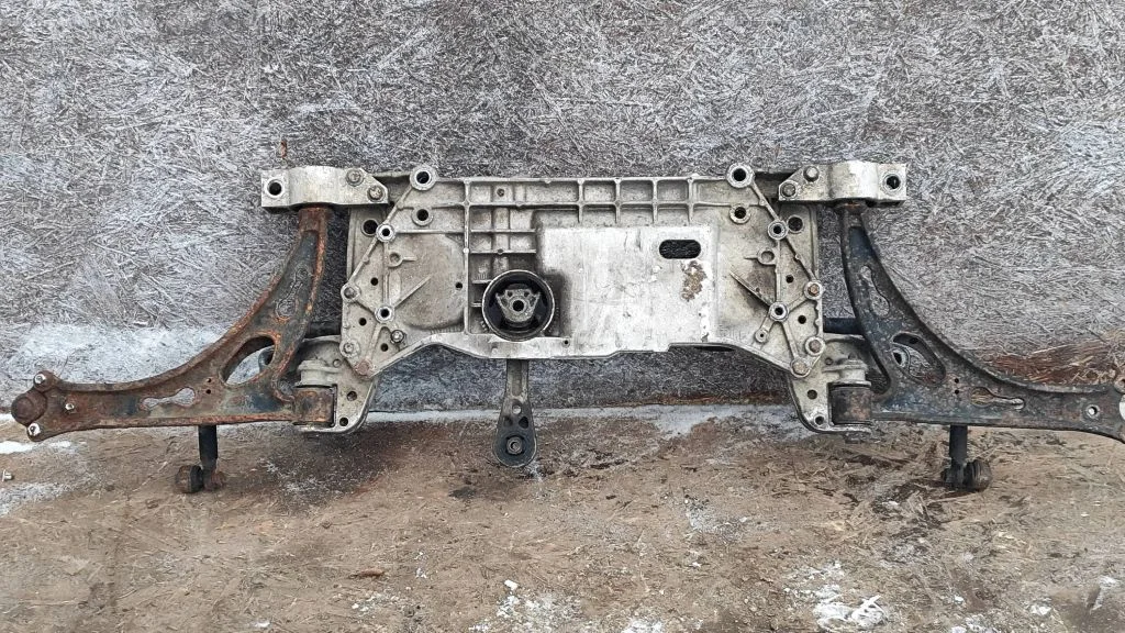 Front axle beam – Volkswagen Touran I (2003-2010)