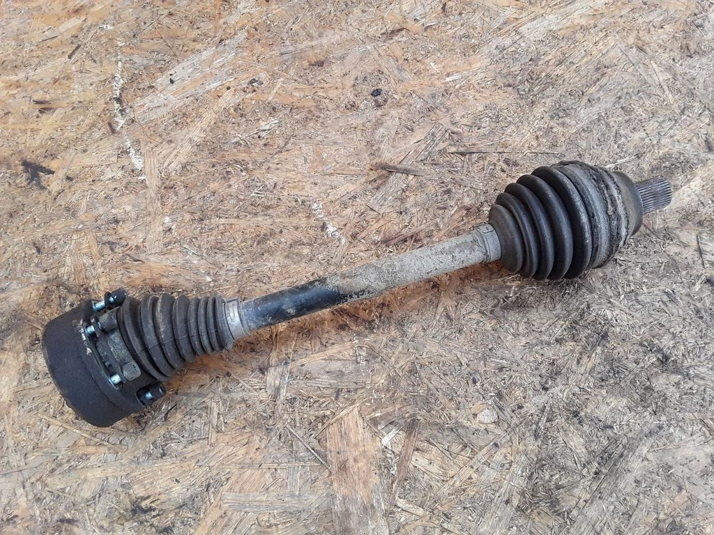 Front driveshaft – left