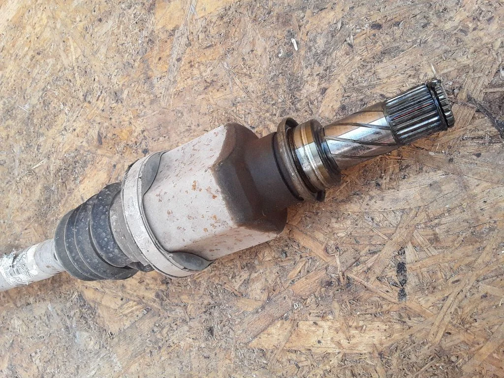 Front driveshaft 8200626043