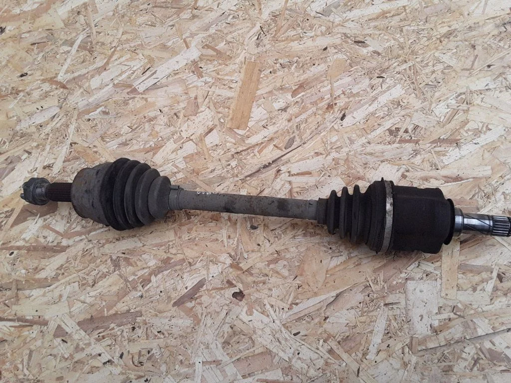 Front driveshaft – left