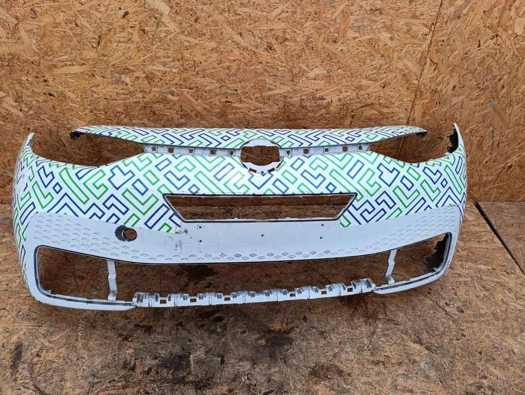 Front bumper 10A807221