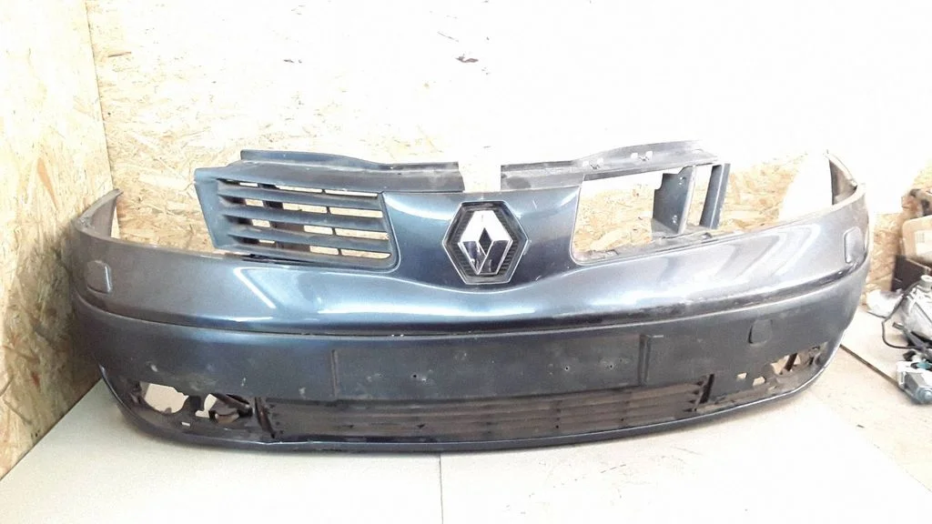 Front bumper 8200102205