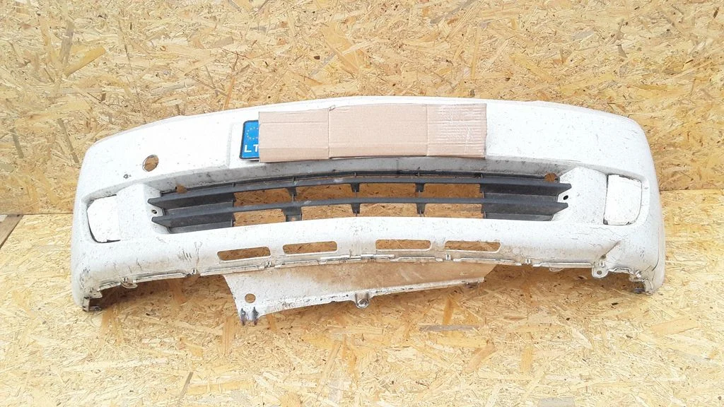 Front bumper 13152383