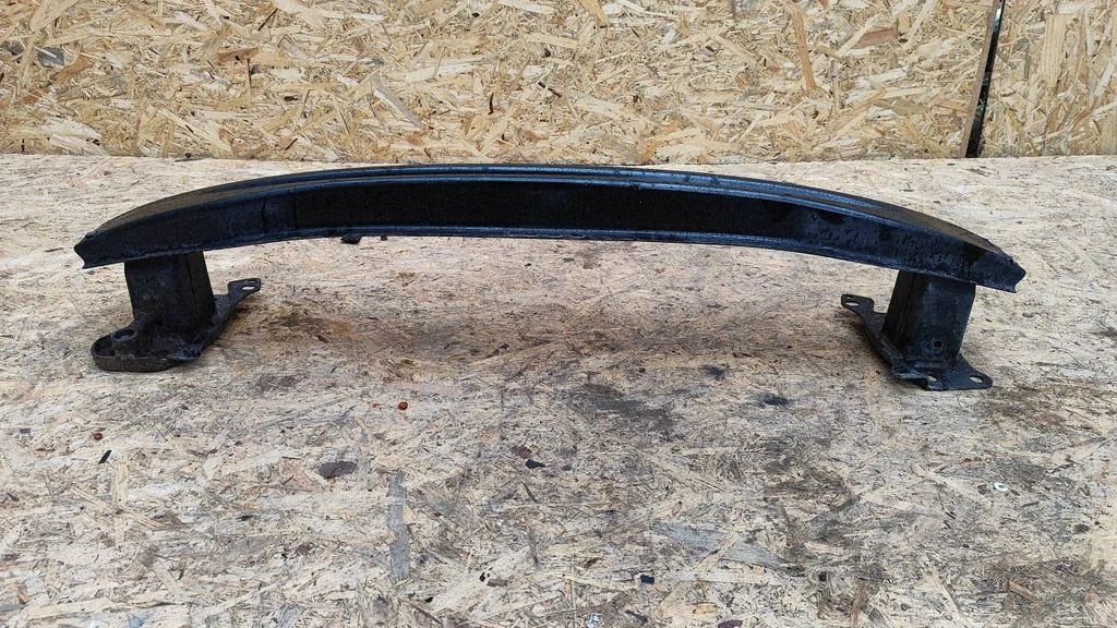 Front bumper cross member – Volkswagen Golf IV (1998-2005)