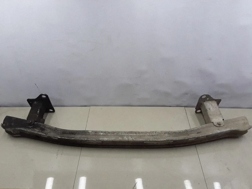 Front bumper cross member 8200009911