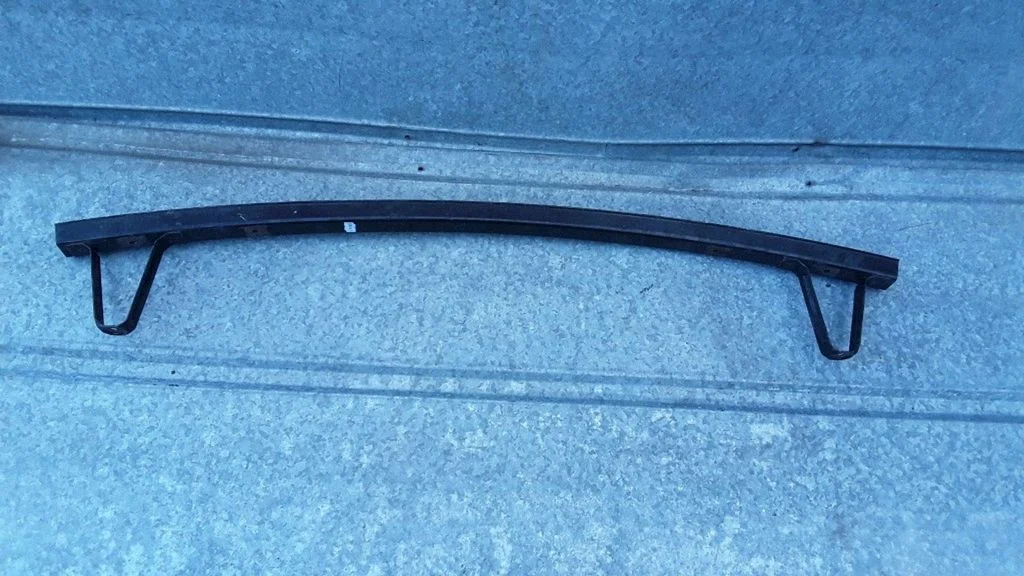 Esistange põikitala – Nissan Qashqai (2010-2014)