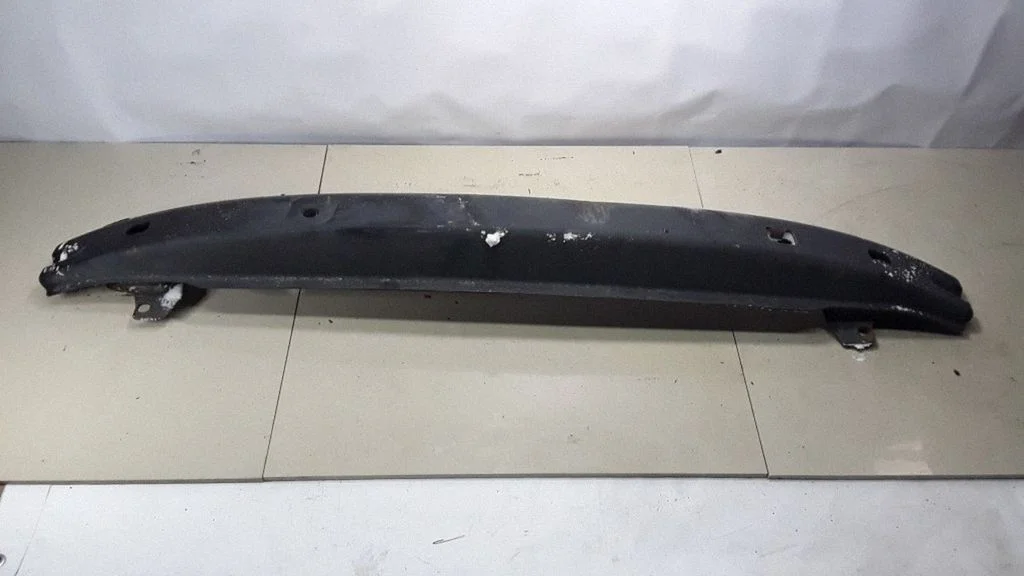 Front bumper cross member – Ford Galaxy (2000-2006)