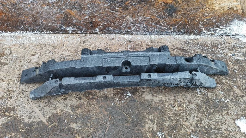 Front bumper foam support bar 62090JD001