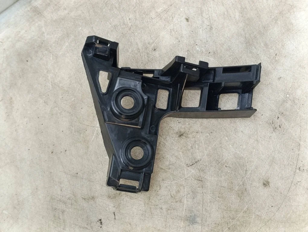 Front bumper mounting bracket – Volkswagen e-Golf (2014-)