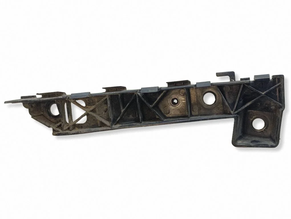 Esistange kinnitusklamber – KIA Ceed (2006-2012)