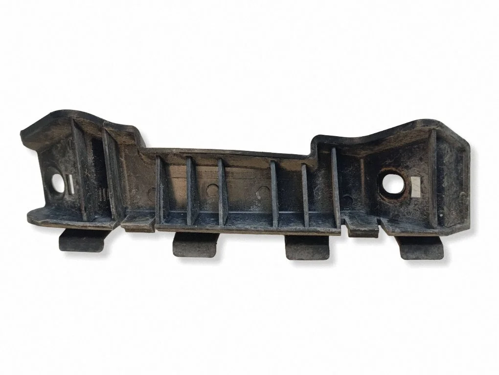 Esistange kinnitusklamber – KIA Ceed (2006-2012)